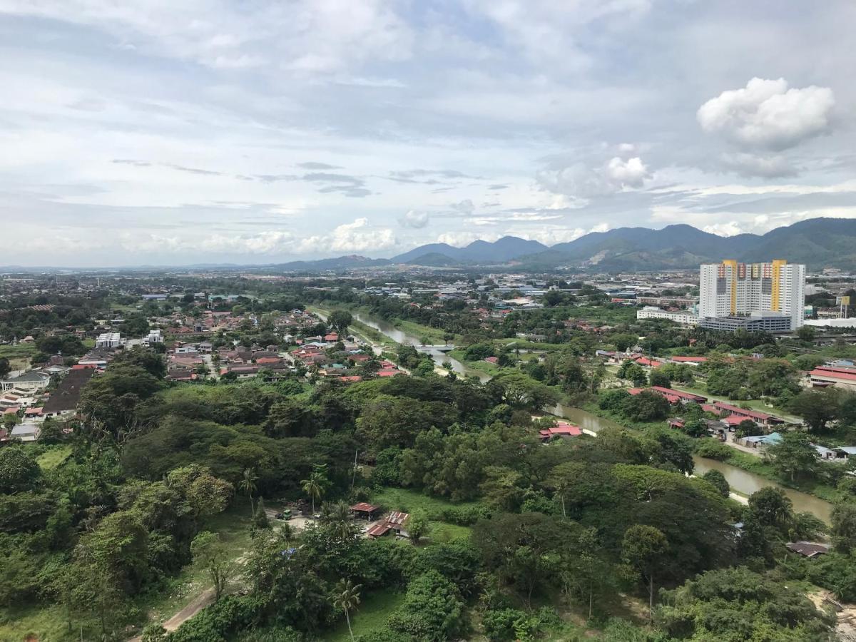 Wabi-Sabi Guesthouse At Ipoh Town 侘寂风民宿 Екстериор снимка